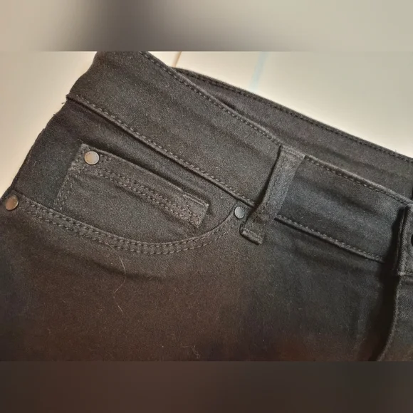 Jones New York Black Label Detail - Picture 11 of 15